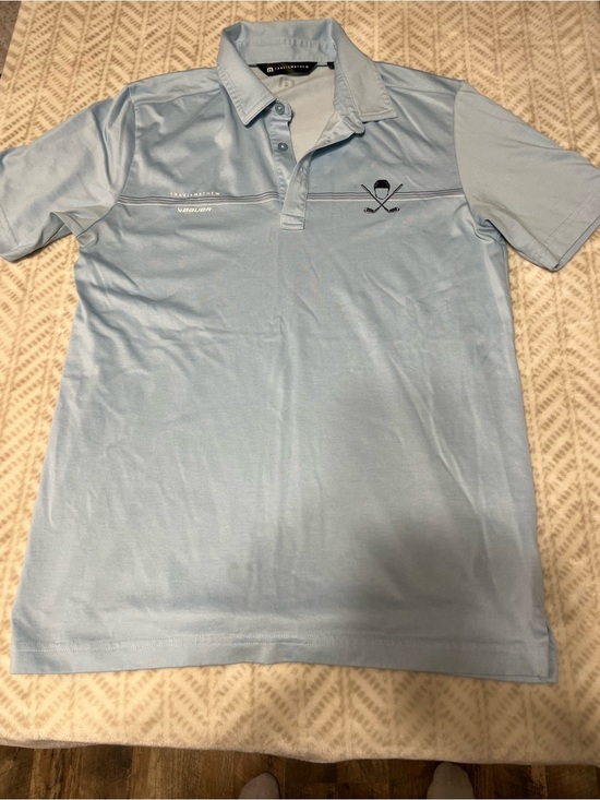 Travis Mathew Other - Travis Mathew Pale Blue Men’s Polo with Crossed Clubs  small Embroidery